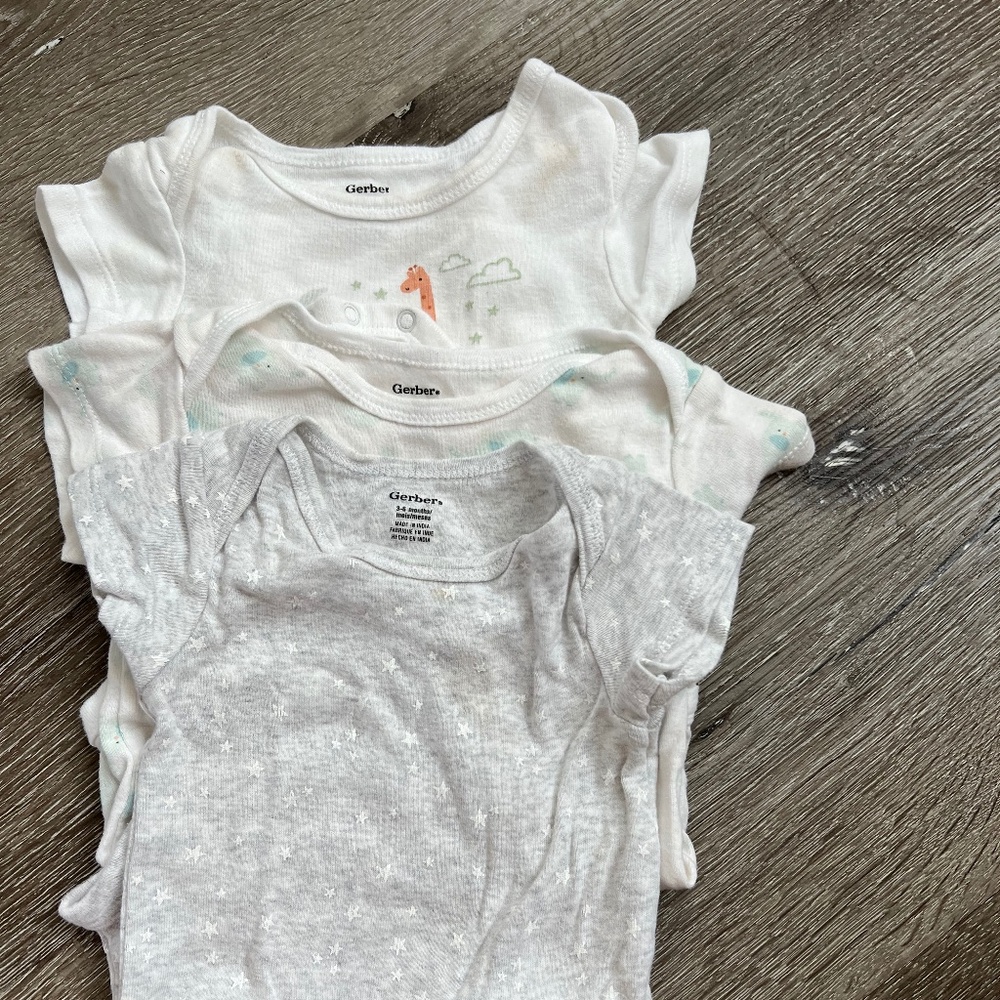 6 Gerber short-sleeve bodysuits, 3-6 months
